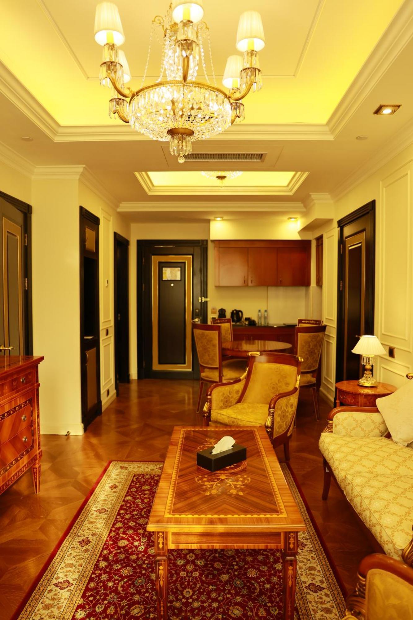Golden Palace Hotel Erevan Exterior foto