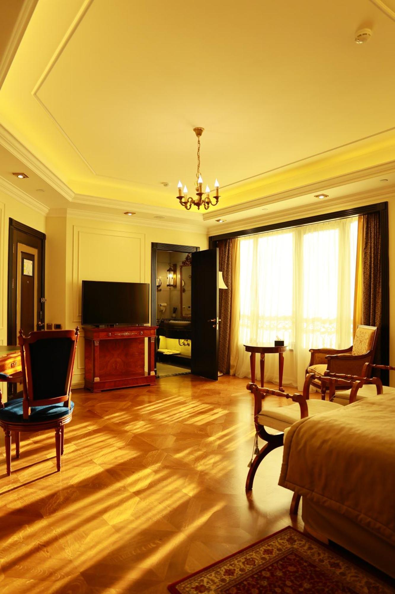 Golden Palace Hotel Erevan Exterior foto