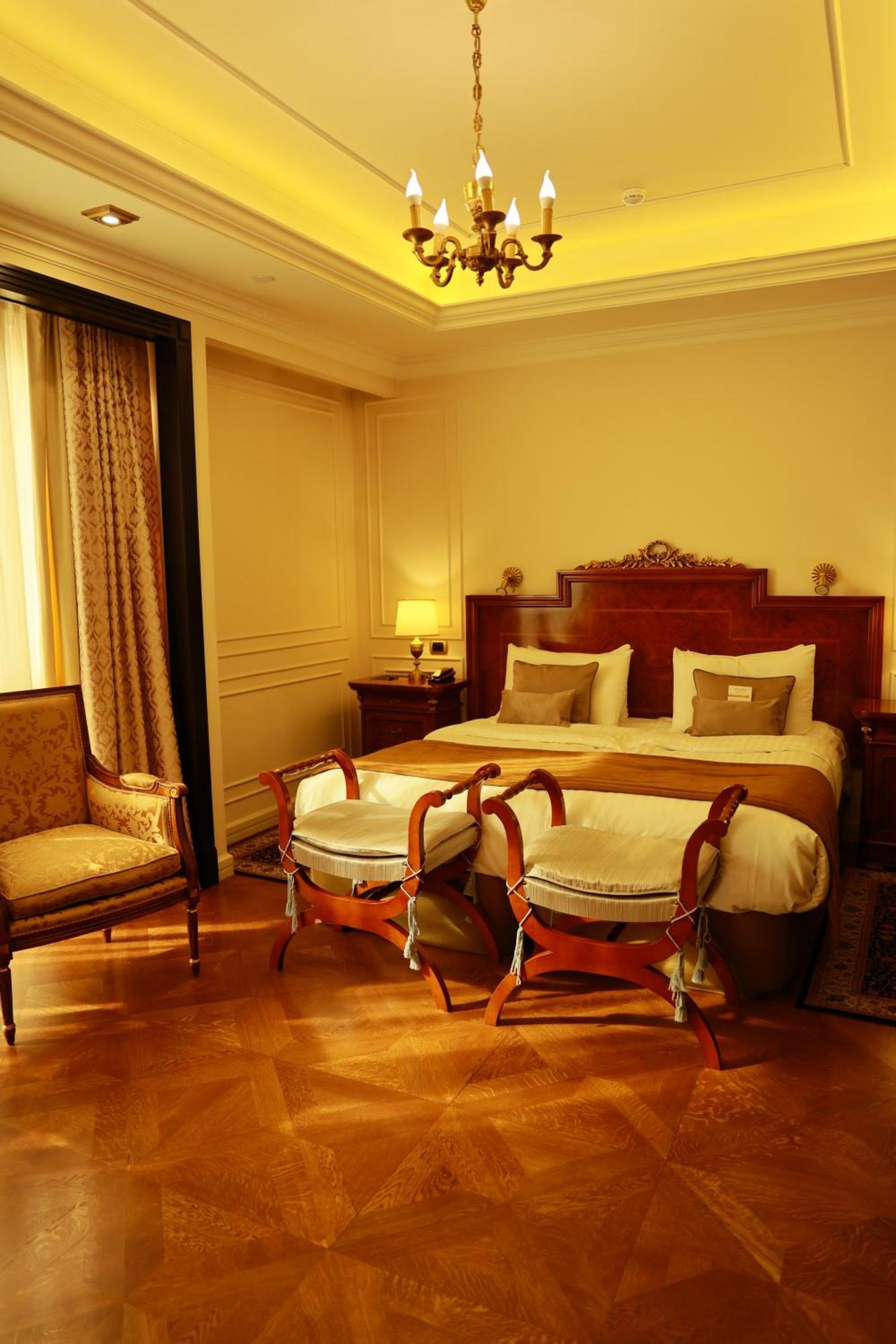 Golden Palace Hotel Erevan Exterior foto